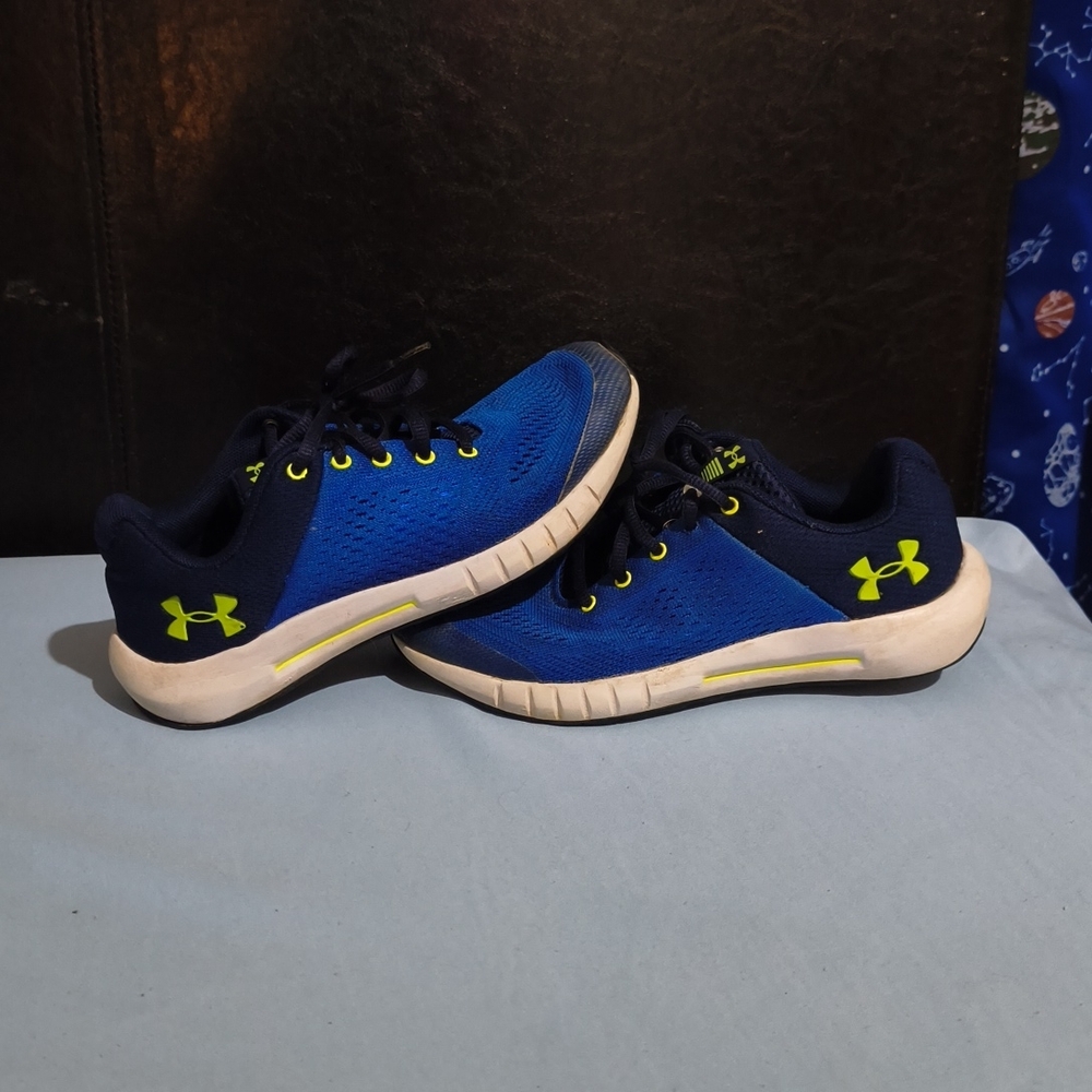 NOT FOR SALE-SOLD ON DIFFERENT PLATFORM Under Armour Kids Blue Athletic Shoes
